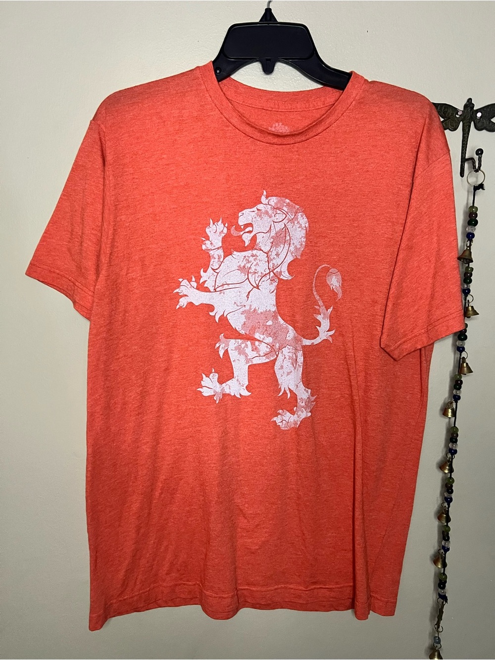 Men's Coral Graphic Crewneck T-Shirt - Lion Crest